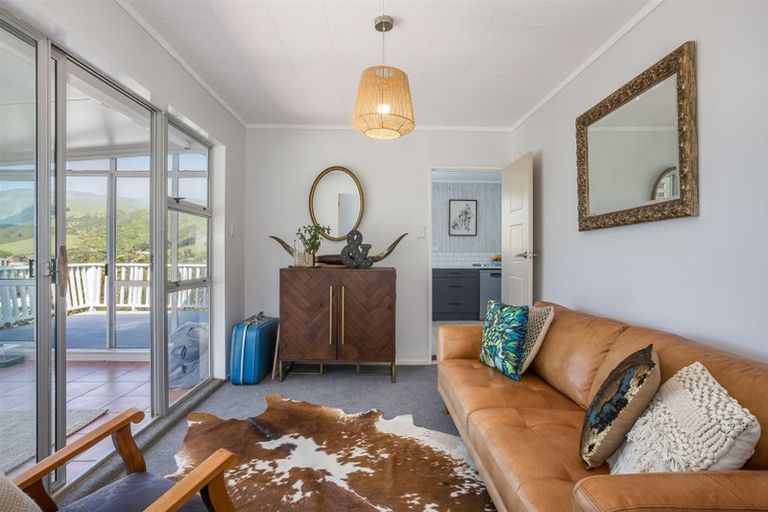 Photo of property in 18 Raroa Place, Pukerua Bay, 5026