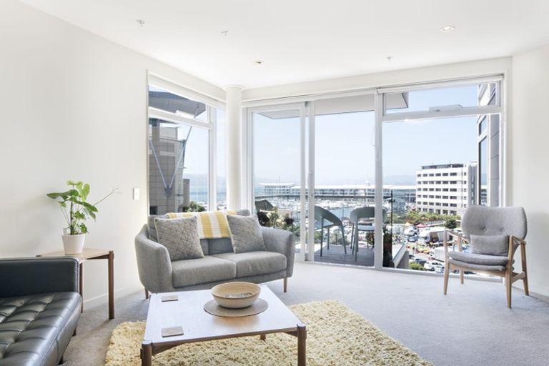 Photo of property in Piermont Apartments, 5e/82 Cable Street, Te Aro, Wellington, 6011