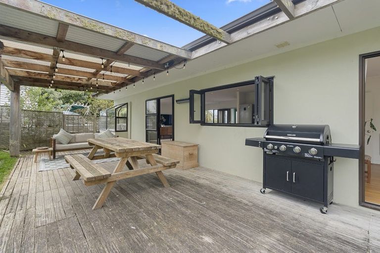 Photo of property in 20 Rawhiti Road, Manly, Whangaparaoa, 0930