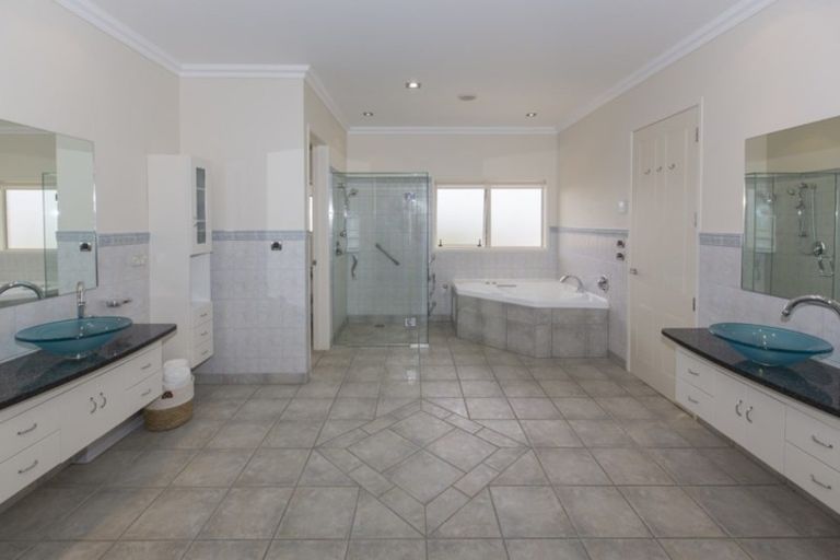Photo of property in 1 Clearview Close, Dargaville, 0310