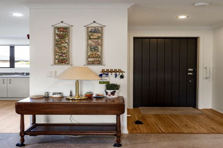 Photo of property in 51 Shrule Place, Huntington, Hamilton, 3210