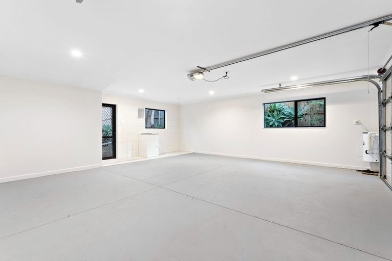 Photo of property in 64 San Valentino Drive, Henderson, Auckland, 0612