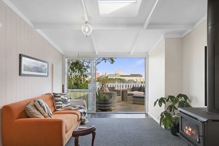 Photo of property in 4 Dartmoor Avenue, Westown, New Plymouth, 4310