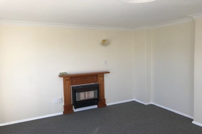 Photo of property in 27 Wai-iti Crescent, Woburn, Lower Hutt, 5010