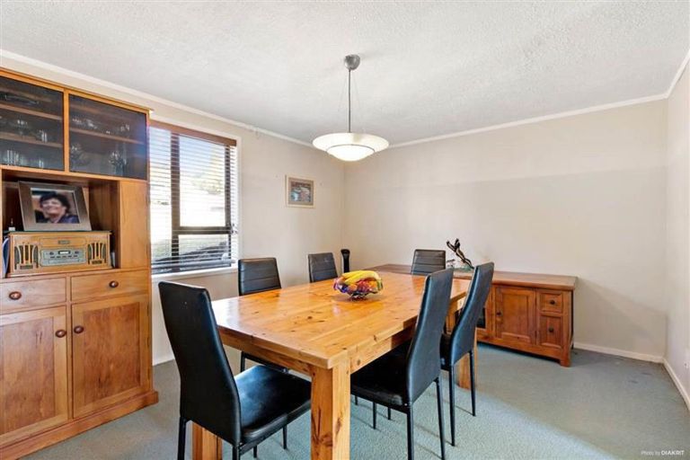 Photo of property in 2/32 Rapallo Place, Farm Cove, Auckland, 2012