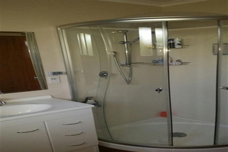 Photo of property in 64 Wingate Street, Redwood, Christchurch, 8051