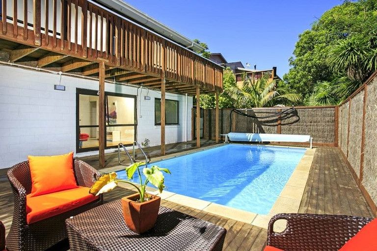 Photo of property in 57 Newhaven Terrace, Mairangi Bay, Auckland, 0630