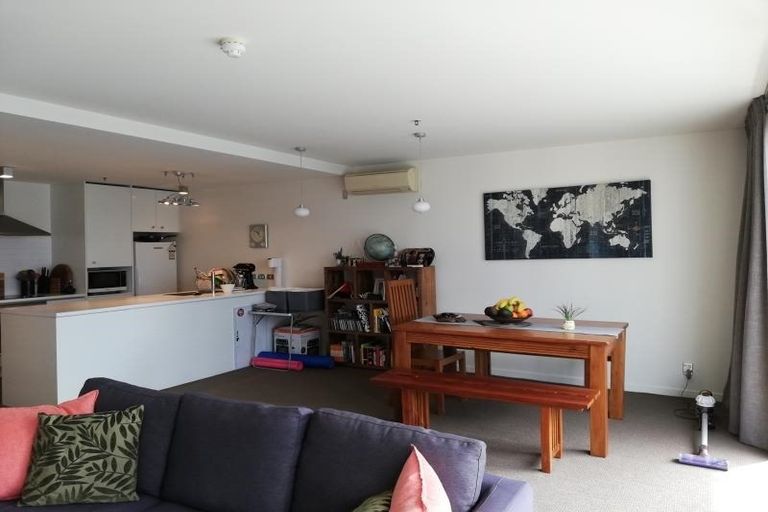 Photo of property in Montreaux Apartments, 9i/164 The Terrace, Wellington Central, Wellington, 6011