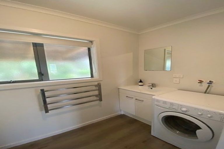 Photo of property in 23 Hampton Hill Road, Tawa, Wellington, 5028