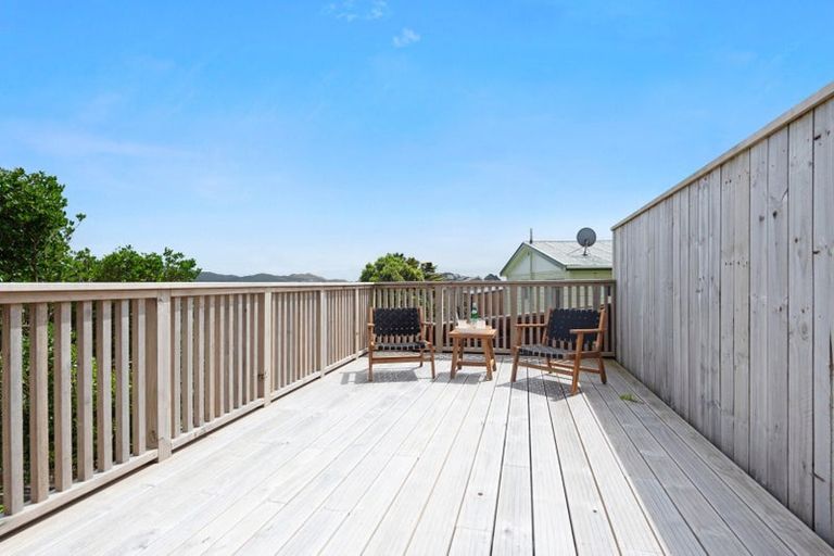 Photo of property in 34 Edgecombe Street, Newlands, Wellington, 6037