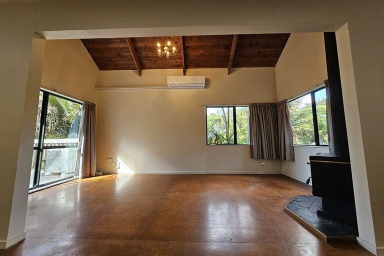 Photo of property in 50 Sunnyhaven Avenue, Beach Haven, Auckland, 0626