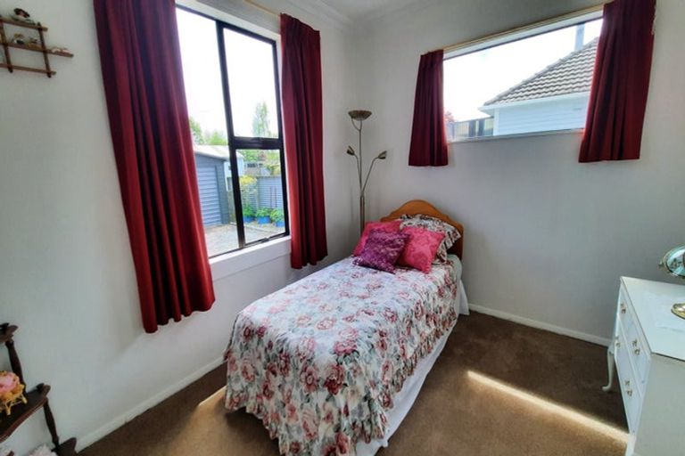 Photo of property in 46 Johnson Street, Milton, 9220