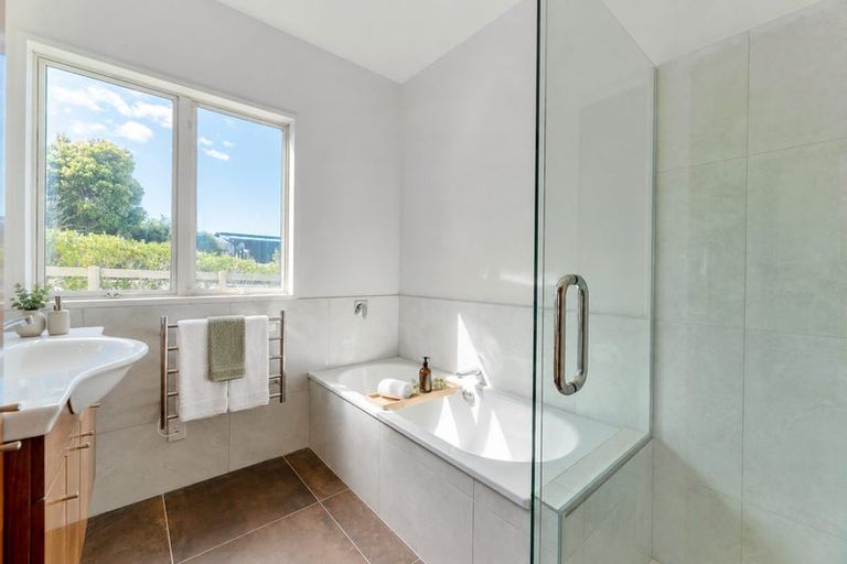 Photo of property in 56 Whites Road, Whitford, 2571