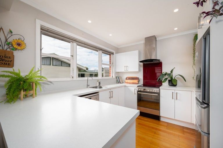 Photo of property in 4 Harpham Street, Taradale, Napier, 4112