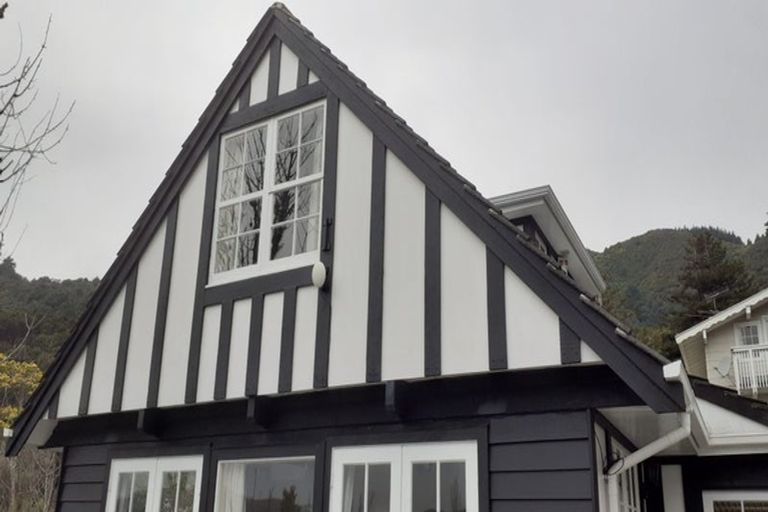 Photo of property in 6 Kerkwall Drive, Naenae, Lower Hutt, 5011