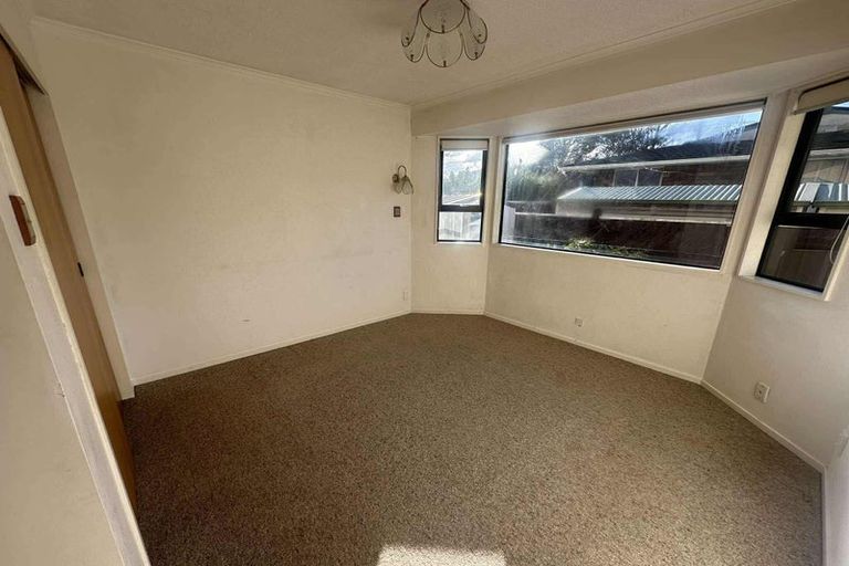 Photo of property in 1/9 Hay Street, Ebdentown, Upper Hutt, 5018