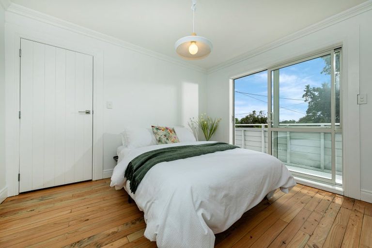 Photo of property in 9 Pine Avenue, Henderson, Auckland, 0612