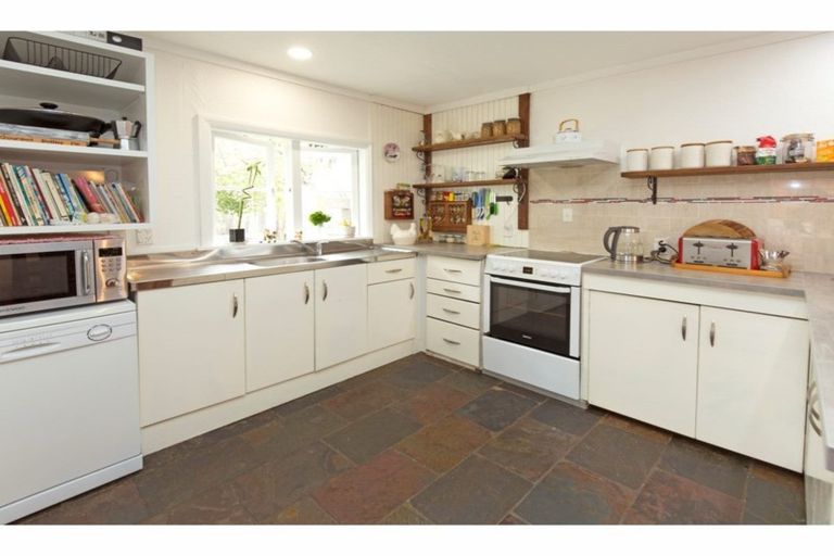 Photo of property in 1/680 Whangaparaoa Road, Stanmore Bay, Whangaparaoa, 0932