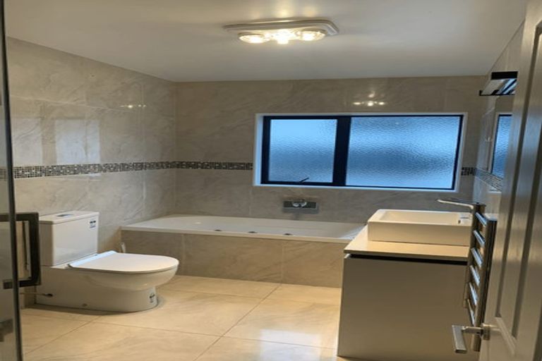 Photo of property in 248a Albany Highway, Schnapper Rock, Auckland, 0632