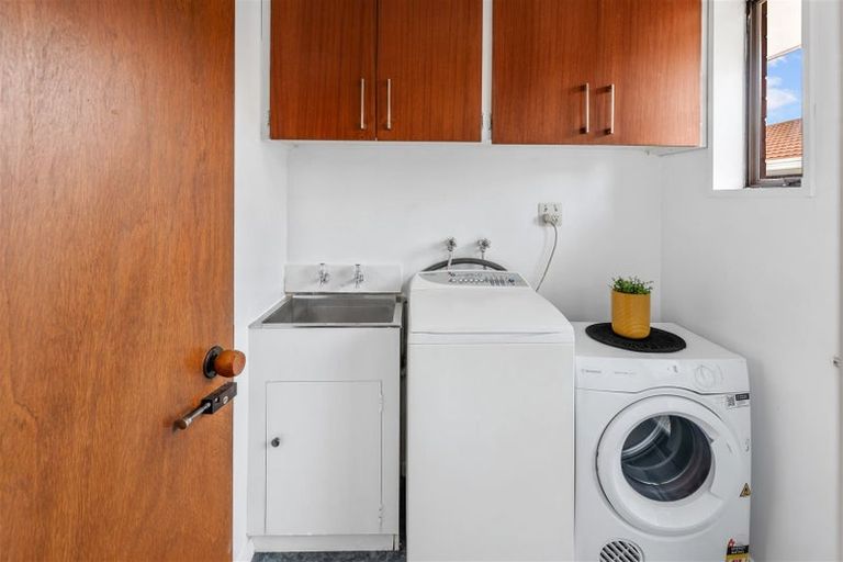 Photo of property in 2/151 Northcote Road, Northcote, Christchurch, 8052