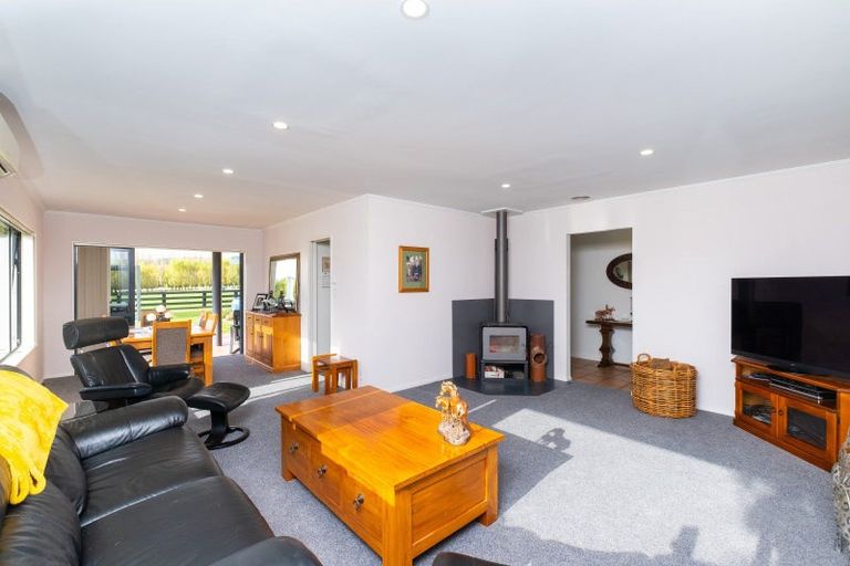 Photo of property in 25 Malcolm Road, Poukawa, Hastings, 4178