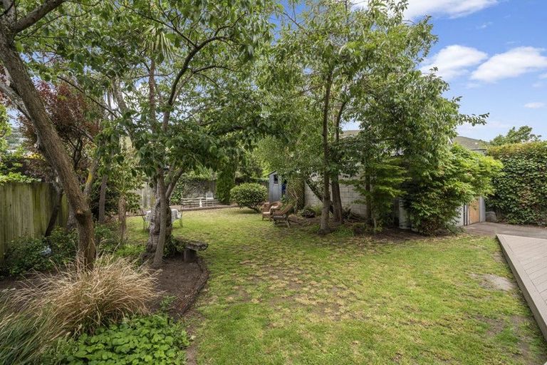 Photo of property in 27 Hardwicke Street, Sumner, Christchurch, 8081