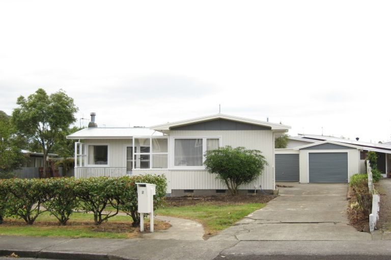 Photo of property in 2 Carl Avenue, Havelock North, 4130
