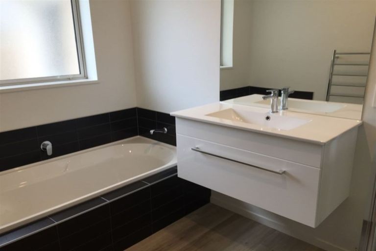 Photo of property in 10 Atap Place, Northwood, Christchurch, 8051