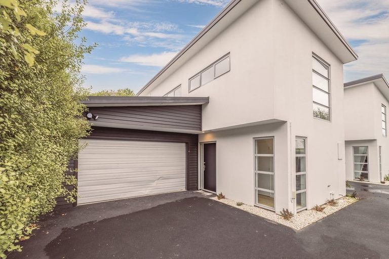 Photo of property in 25c Champion Street, Edgeware, Christchurch, 8013