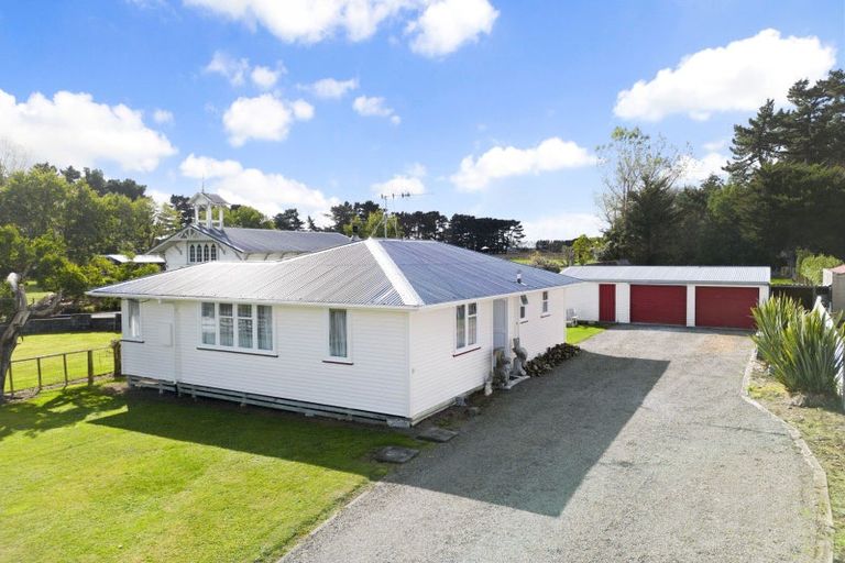 Photo of property in 399 Colyton Road, Colyton, Feilding, 4775