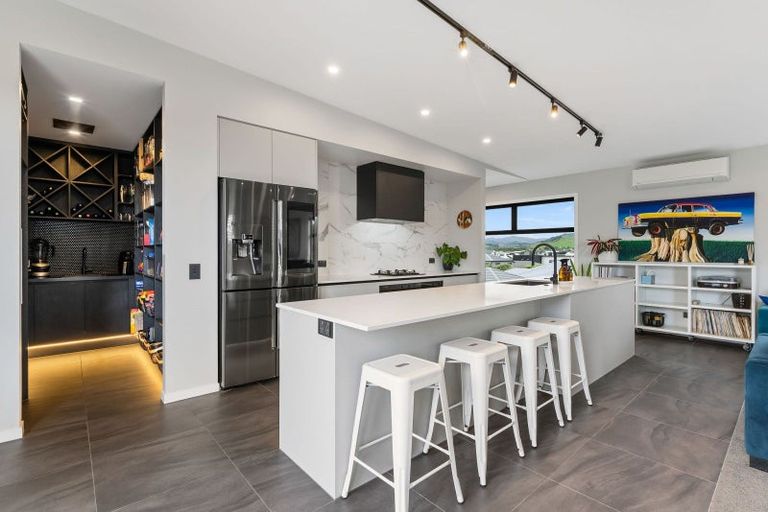 Photo of property in 3 Sandhurst Drive, Papamoa Beach, Papamoa, 3118