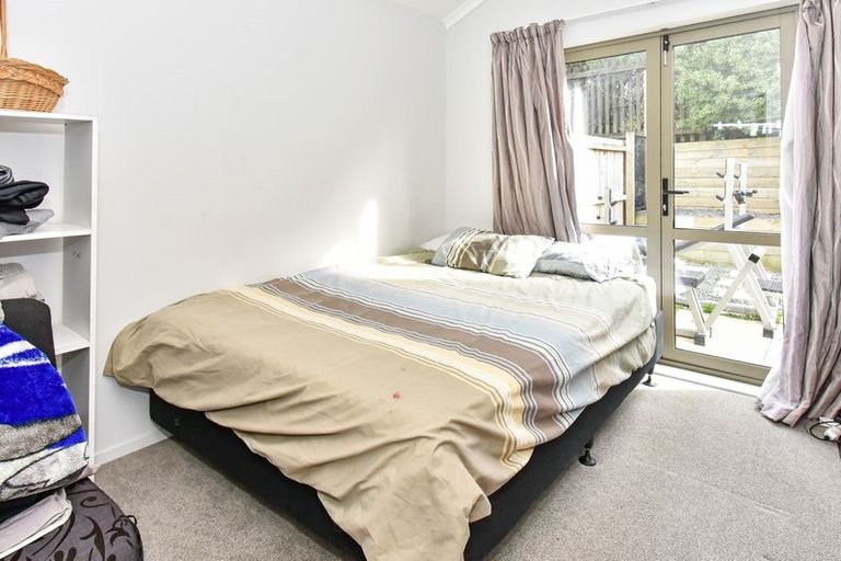 Photo of property in 22 Taiaapure Street, Weymouth, Auckland, 2103