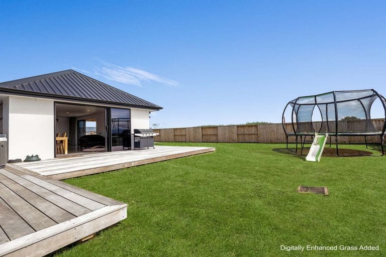 Photo of property in 6 Mcwatters Drive, Ngatea, 3503