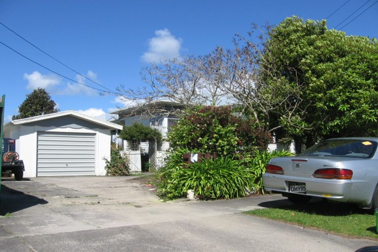 Photo of property in 68a Kenderdine Road, Papatoetoe, Auckland, 2025