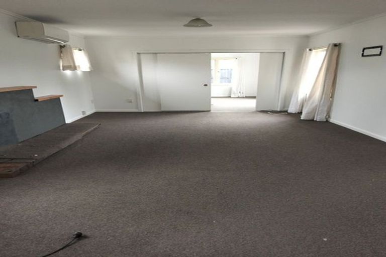 Photo of property in 1/450 Great South Road, Opaheke, Papakura, 2113