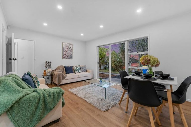 Photo of property in 4/43 Mcleod Road, Henderson, Auckland, 0612