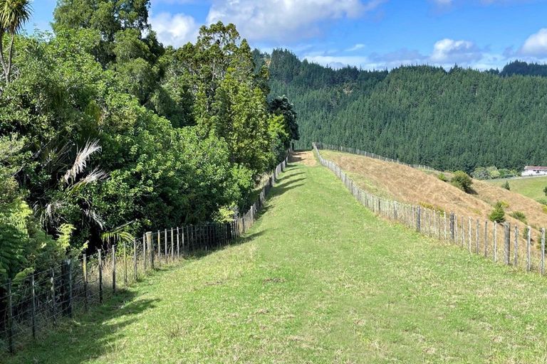 Photo of property in 475 Ahuroa Road, Puhoi, Warkworth, 0994