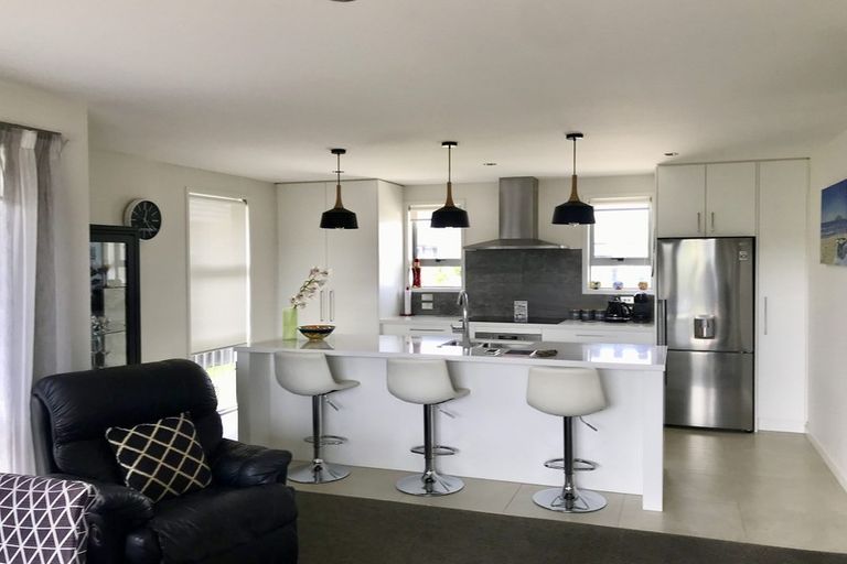 Photo of property in 8 Batty Street, Papamoa Beach, Papamoa, 3118