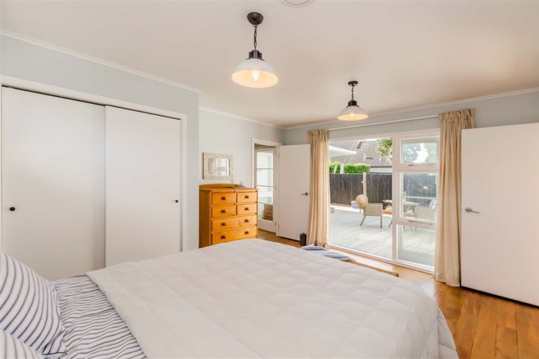 Photo of property in 1 Hemara Street, Waikanae Beach, Waikanae, 5036