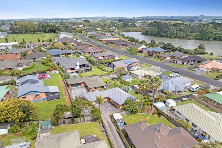 Photo of property in 20 Waitoa Street, Waiuku, 2123