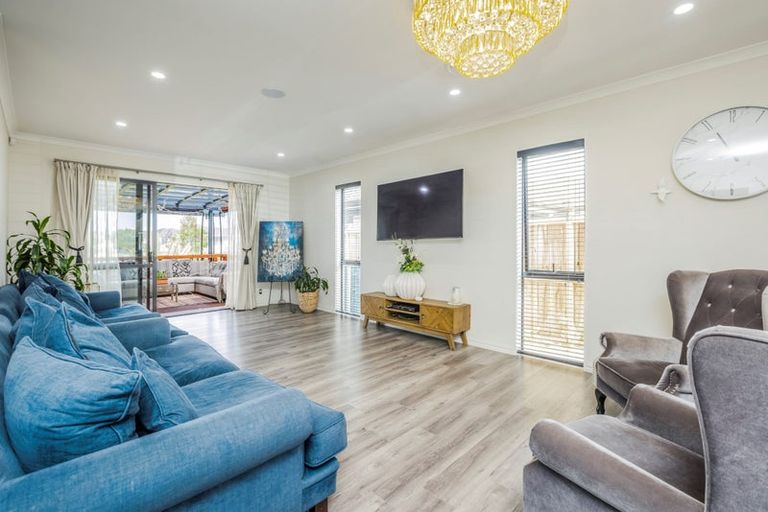 Photo of property in 29 Black Beech Crescent, Takanini, 2110