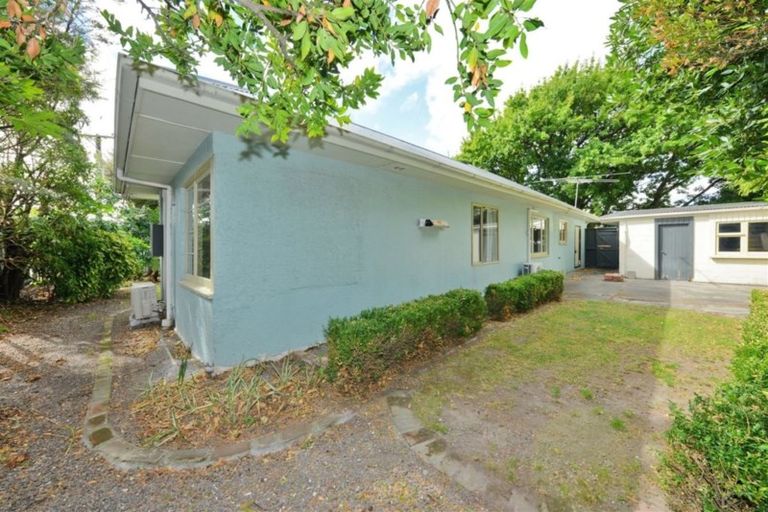 Photo of property in 1/61 Searells Road, Strowan, Christchurch, 8052