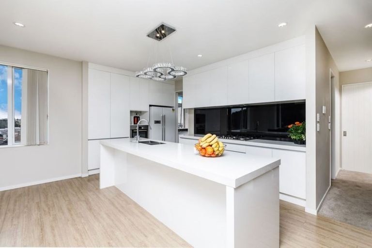 Photo of property in 45 Golden Morning Drive, Albany Heights, Auckland, 0632