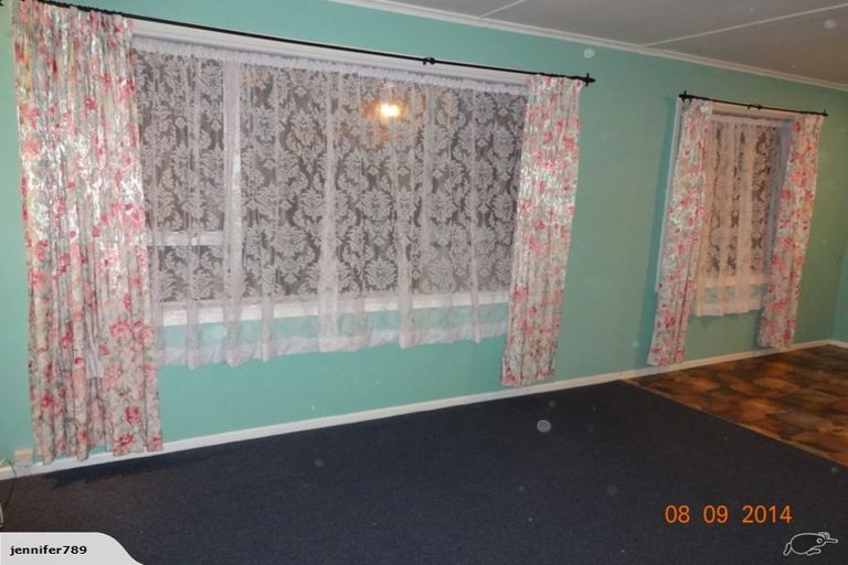 Photo of property in 2 Christmas Road, Manurewa, Auckland, 2102