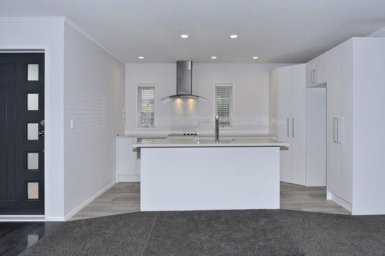 Photo of property in 42 Battersby Avenue, Mount Roskill, Auckland, 1041