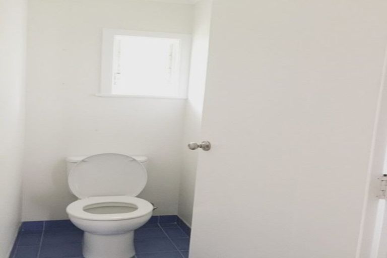 Photo of property in 45 Blakeborough Drive, Forrest Hill, Auckland, 0620