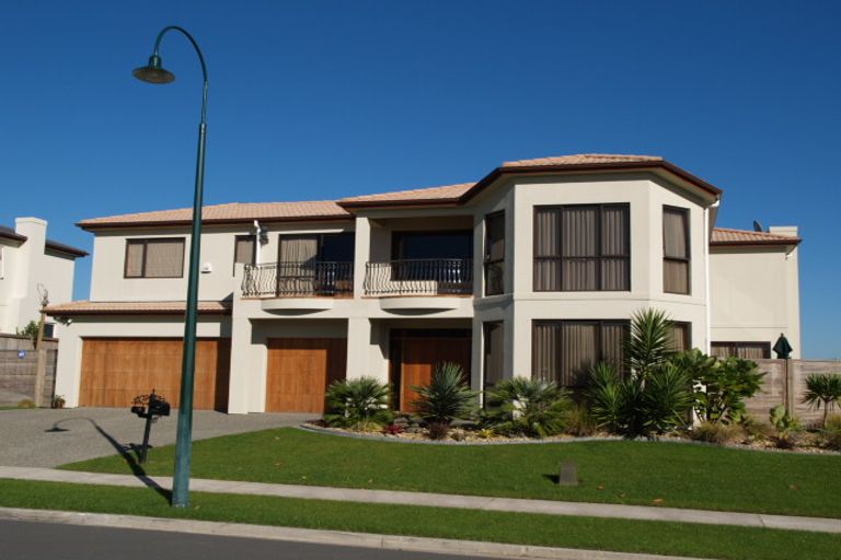 Photo of property in 29 Amberwood Drive, Northpark, Auckland, 2013