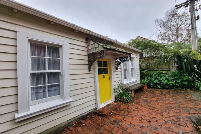 Photo of property in 37 Glenbervie Terrace, Thorndon, Wellington, 6011