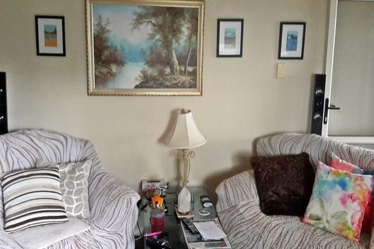 Photo of property in 65a Reynella Drive, Massey, Auckland, 0614