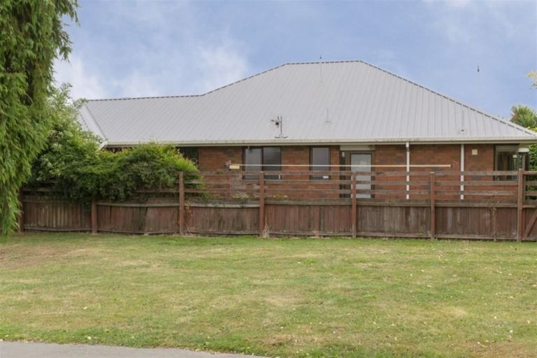 Photo of property in 1/2 Hare Street, Ilam, Christchurch, 8041